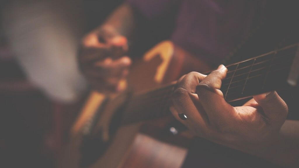 guitar hands photo